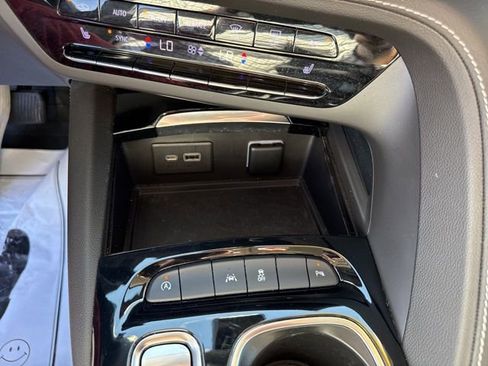 Used 2021 Buick Envision Preferred image 33