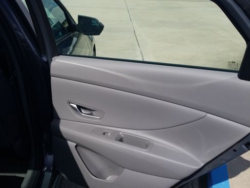 Used 2025 Hyundai Elantra Sport FWD image 13