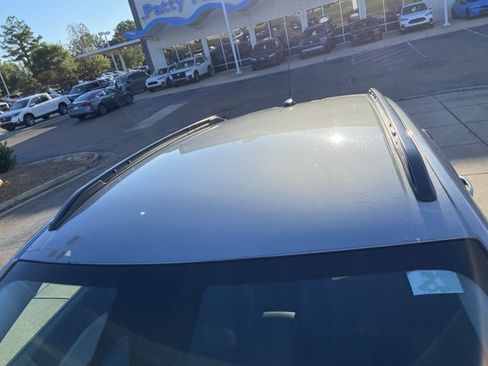 Used 2025 Chevrolet Trax LT w/ LT Convenience Package FWD image 31