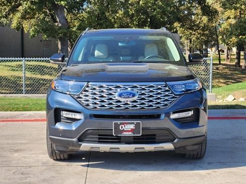 Used 2023 Ford Explorer Platinum w/ Premium Technology Package image 11