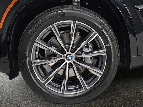 New 2026 BMW X5 xDrive40i w/ M Sport Package image 32