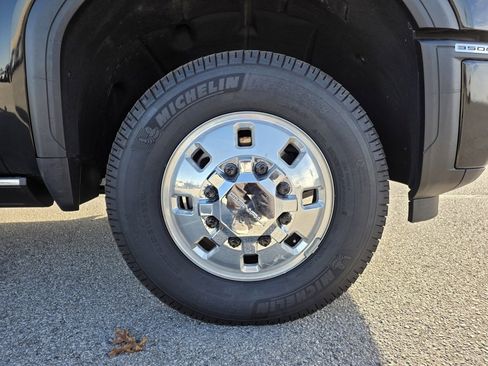 Used 2024 GMC Sierra 3500 Denali w/ Denali Reserve Package image 31