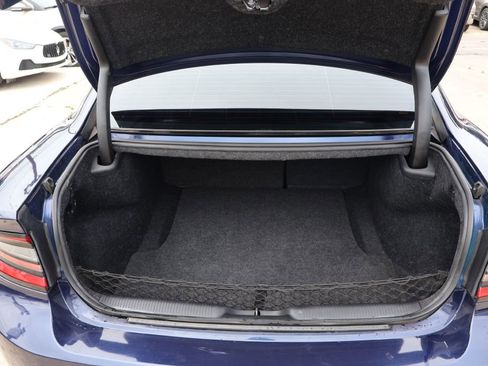 Used 2016 Dodge Charger SE RWD image 10