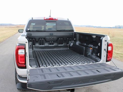 New 2026 GMC Canyon Elevation w/ Convenience Package image 33