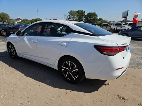 Used 2024 Nissan Sentra SV FWD image 7