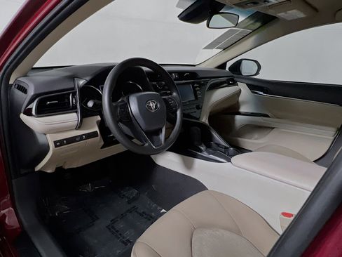 Used 2020 Toyota Camry LE image 30