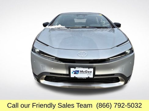 New 2026 Toyota Prius Plug-In Hybrid FWD image 9