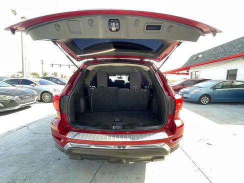 Used 2018 Nissan Pathfinder S FWD image 10