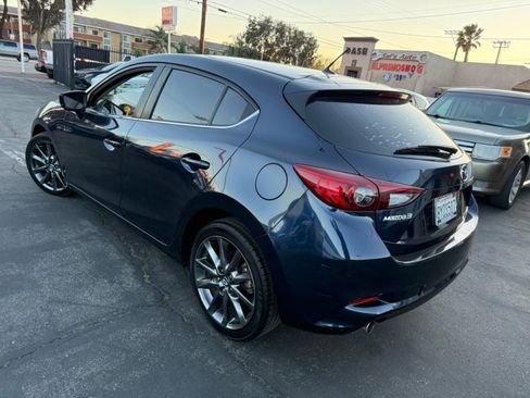 Used 2018 MAZDA MAZDA3 Touring image 9