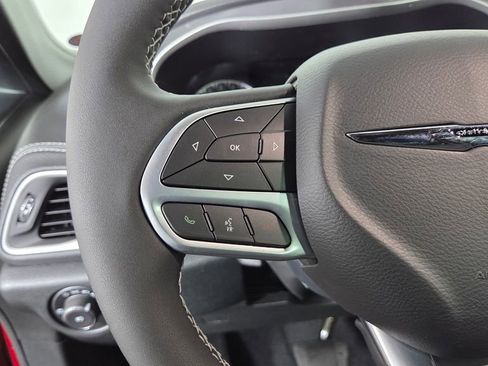 New 2026 Chrysler Pacifica Select image 17