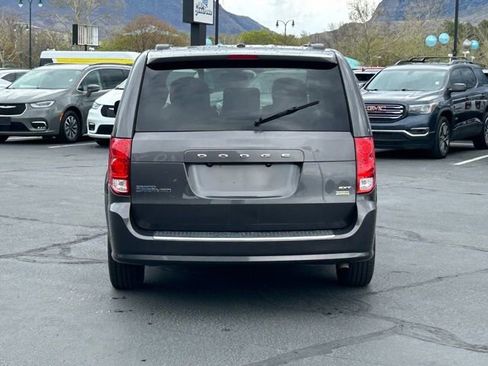 Used 2019 Dodge Grand Caravan SXT FWD image 5