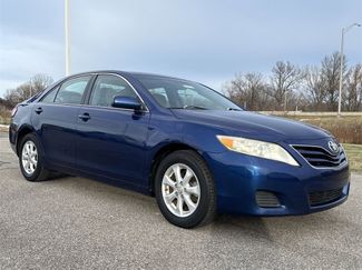 Used 2011 Toyota Camry LE video 2
