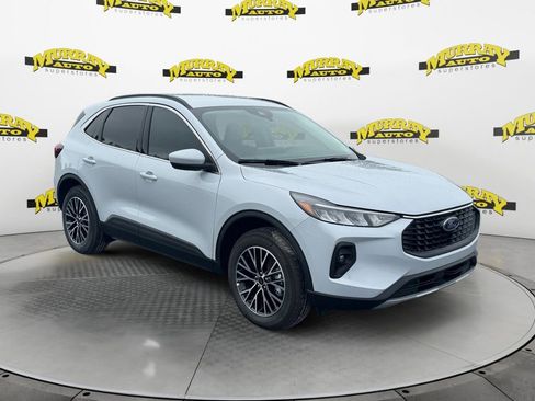 New 2026 Ford Escape SE FWD image 8