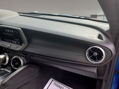 Used 2017 Chevrolet Camaro SS image 15