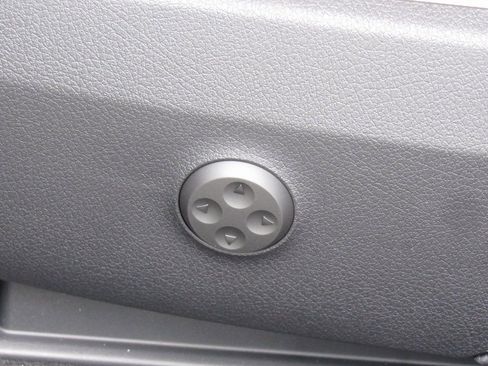 New 2026 Mercedes-Benz GLC 300 4MATIC image 11