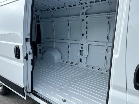 New 2026 RAM ProMaster 2500 w/ Convenience Group FWD image 23
