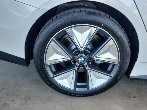 New 2026 BMW i4 eDrive40 w/ Premium Package RWD image 9