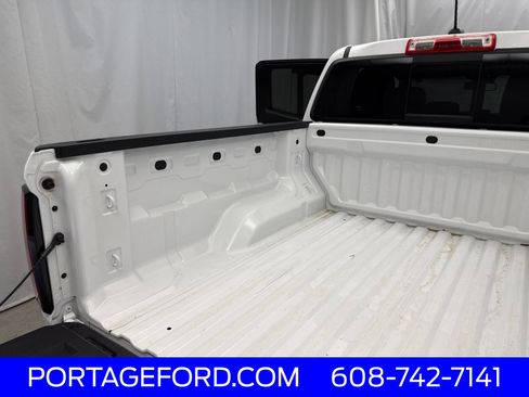 Used 2024 Chevrolet Colorado Z71 w/ Z71 Convenience Package 2 AWD/4WD image 39