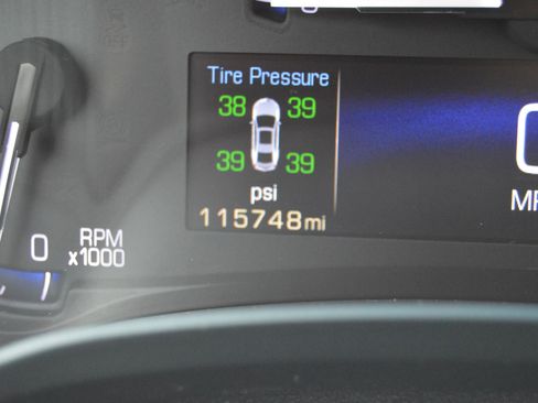 Used 2015 Cadillac XTS Luxury image 26