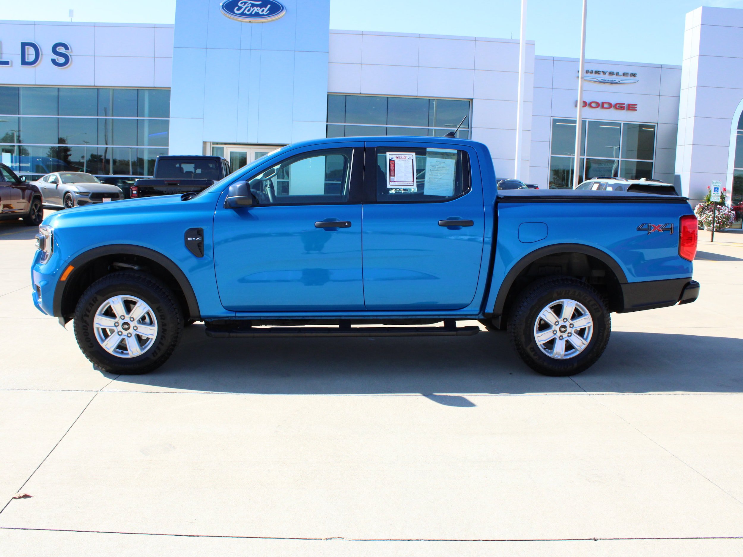 Used 2025 Ford Ranger XL AWD/4WD image 3