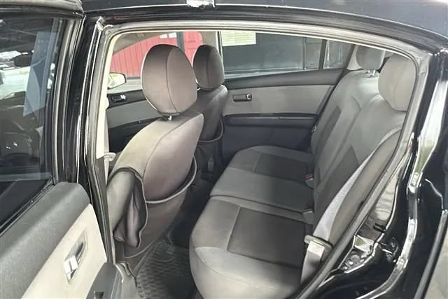Used 2012 Nissan Sentra 2.0 SR w/ Special Edition Pkg FWD image 6