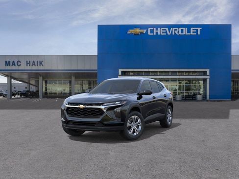 New 2026 Chevrolet Trax LS FWD image 8
