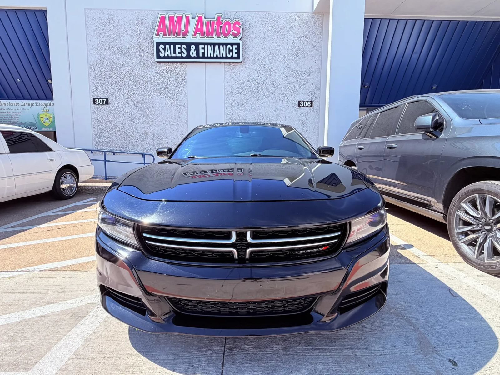 Used 2017 Dodge Charger SXT w/ Driver Confidence Group RWD image 7
