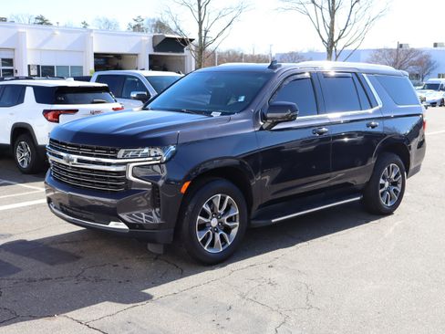 Used 2022 Chevrolet Tahoe LT w/ LT Signature Plus Package image 5