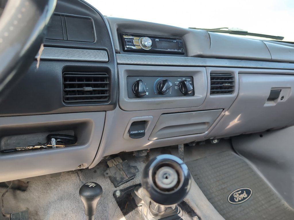 Used 1995 Ford F150 4x4 Regular Cab image 8