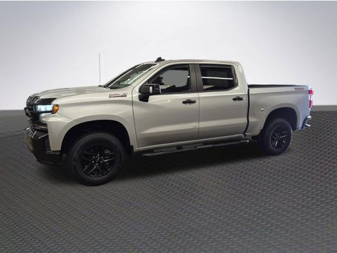 Used 2019 Chevrolet Silverado 1500 LT Trail Boss AWD/4WD image 2