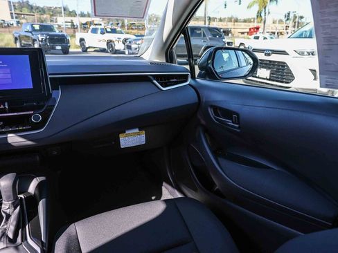 Used 2026 Toyota Corolla LE image 5