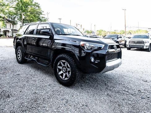 Used 2017 Toyota 4Runner TRD Off-Road image 14
