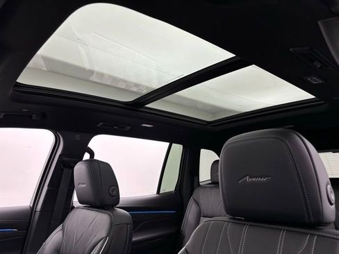 New 2026 Buick Enclave Avenir w/ Super Cruise Package image 5