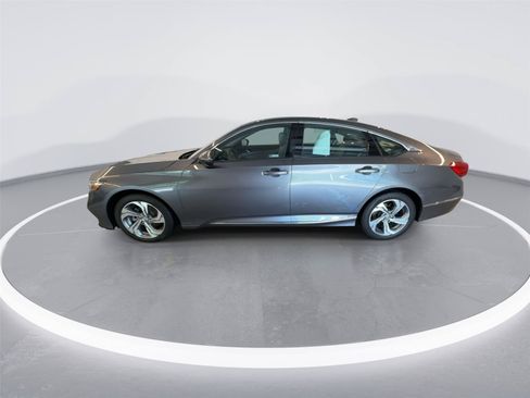 Used 2020 Honda Accord EX image 5