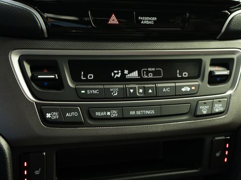 Used 2025 Honda Ridgeline RTL+ image 31