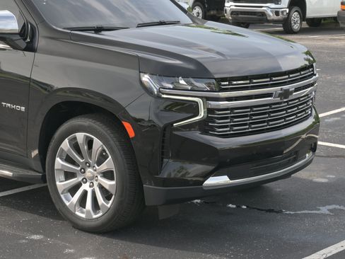 Used 2021 Chevrolet Tahoe Premier w/ Premium Package RWD image 33