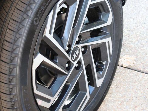 New 2026 Hyundai Tucson Limited AWD/4WD image 42