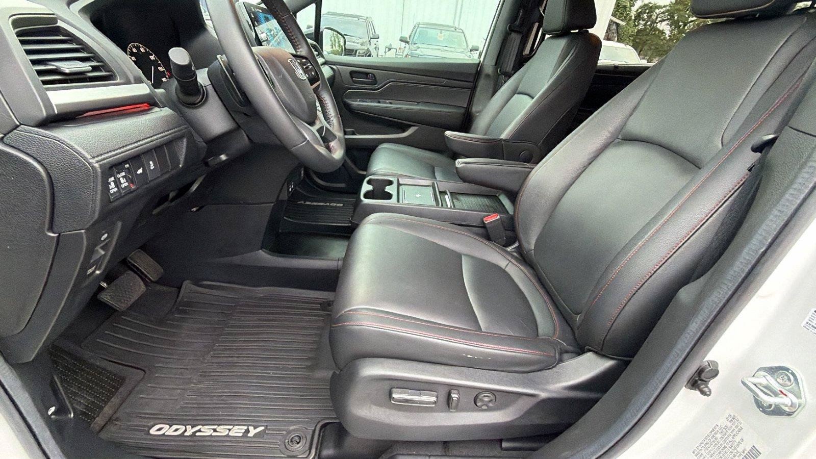 Used 2025 Honda Odyssey Sport-L image 17