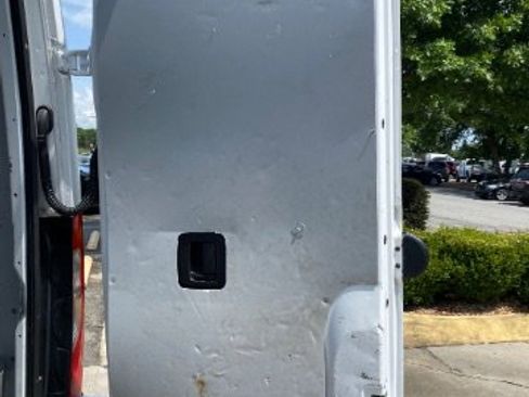 Used 2019 Mercedes-Benz Sprinter 2500 image 12