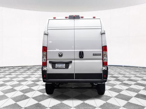 Used 2023 RAM ProMaster 2500 FWD image 10