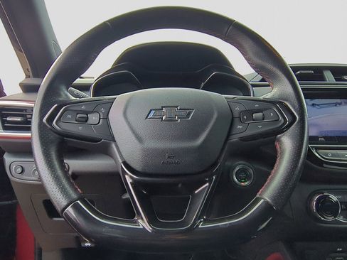 Used 2021 Chevrolet TrailBlazer RS w/ Technology Package image 28