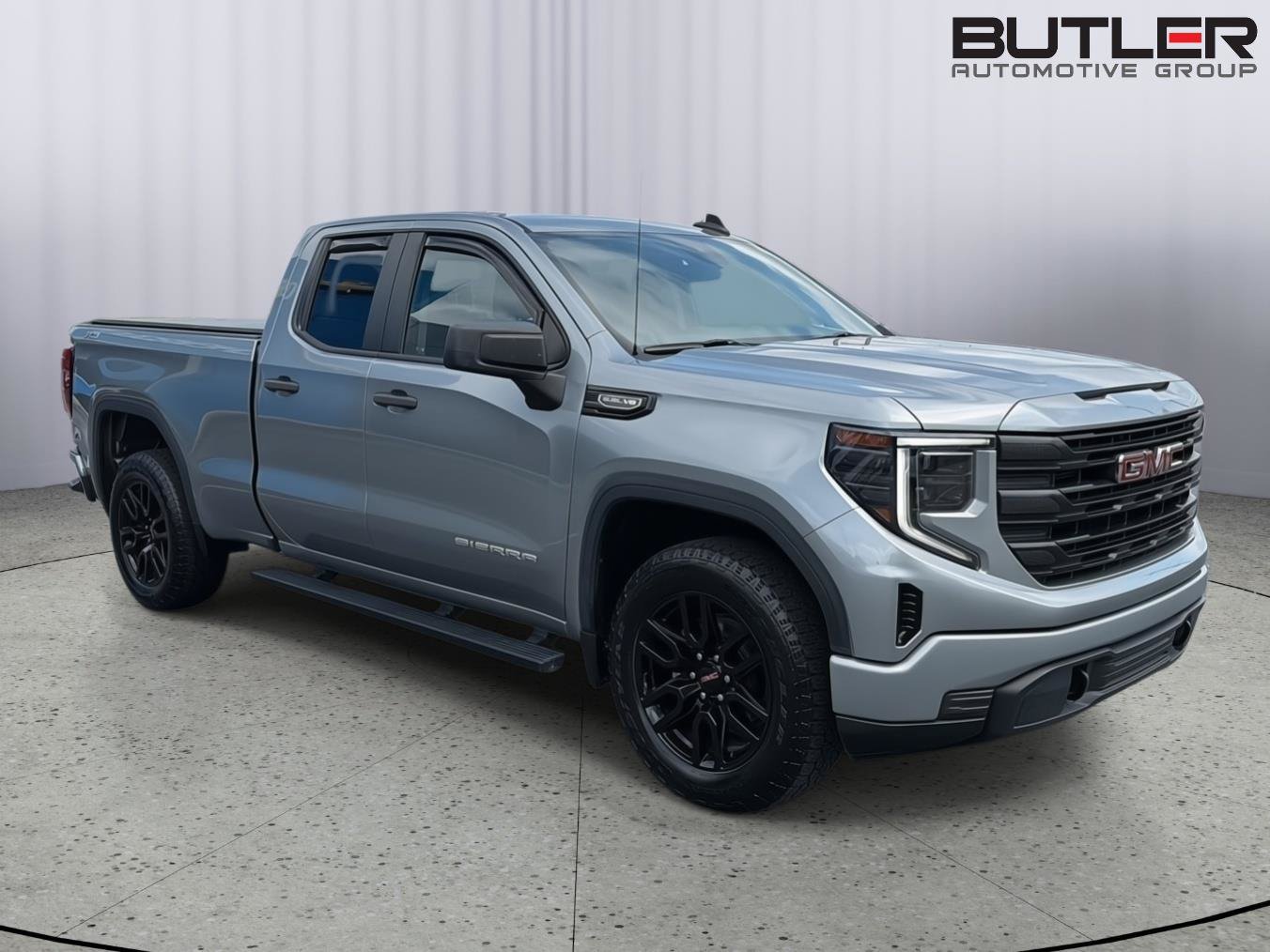 Used 2023 GMC Sierra 1500 Pro w/ Graphite Edition AWD/4WD image 8