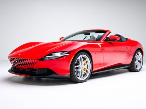 Used 2025 Ferrari Roma Spider image 7