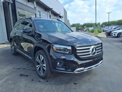 New 2025 Mercedes-Benz GLB 250 4MATIC image 8