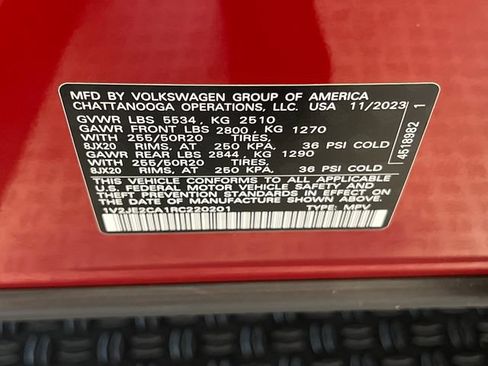 Used 2024 Volkswagen Atlas Cross Sport SE FWD image 30