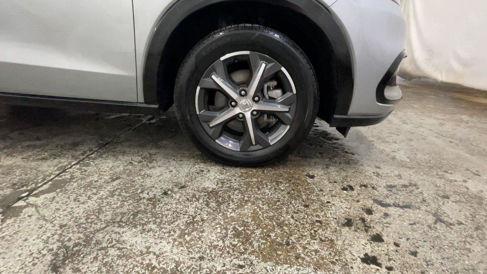 Used 2024 Honda HR-V EX-L image 15