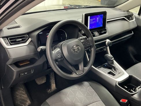 Used 2024 Toyota RAV4 XLE image 12