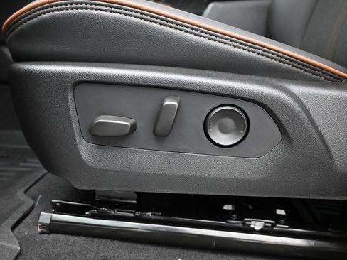 New 2026 GMC Canyon AT4 image 13