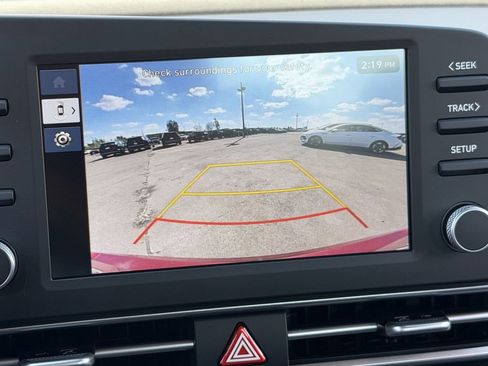 New 2025 Hyundai Elantra SE image 16