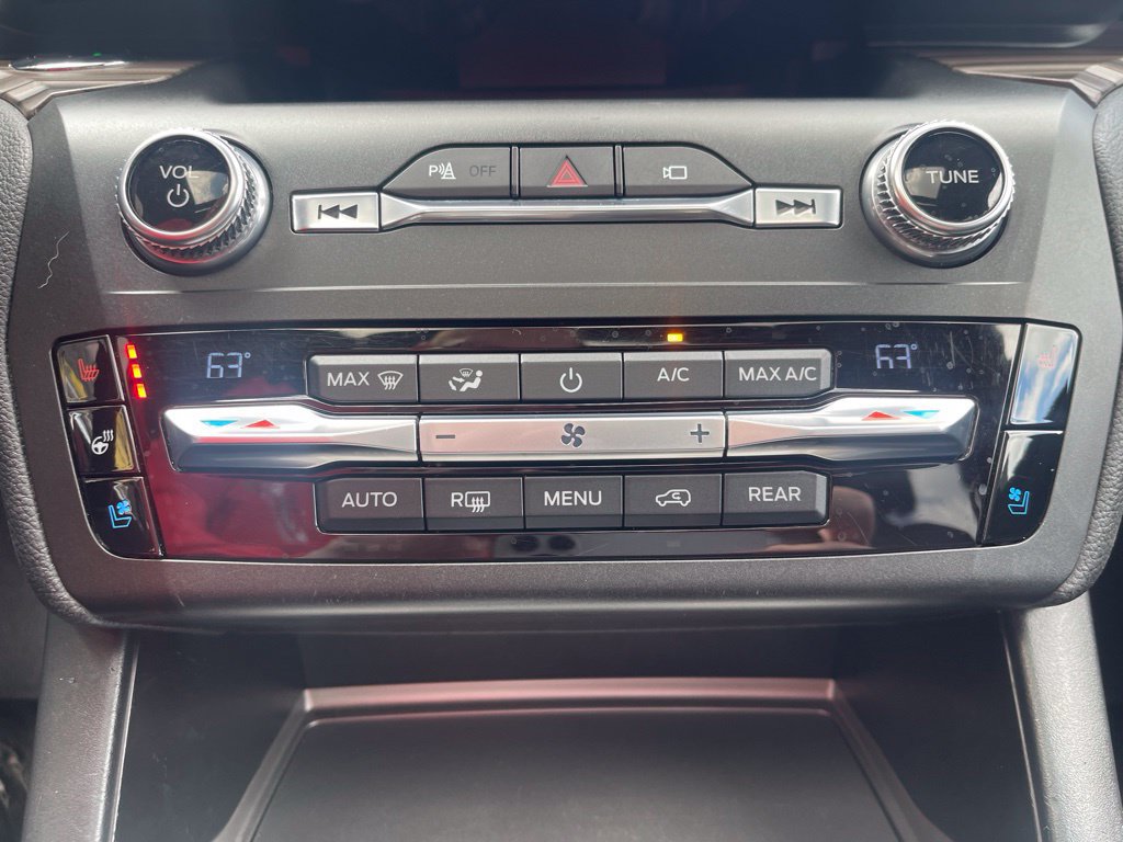 Used 2020 Ford Explorer Limited AWD/4WD image 11
